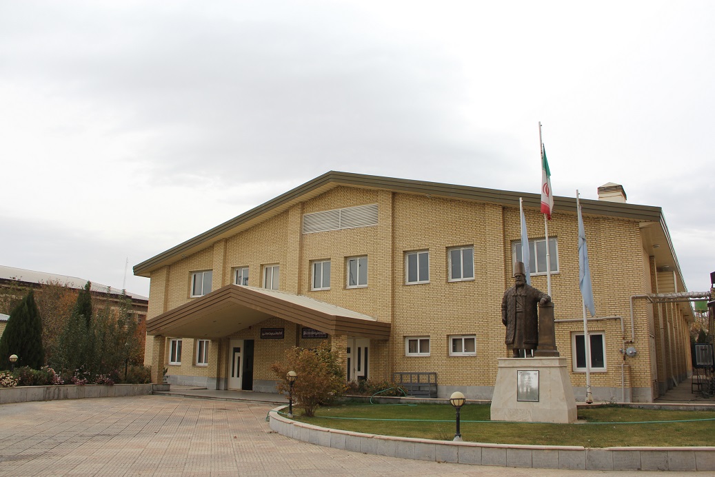 باشگاه سالن چند منظوره شهید چمران دانشگاه صنعتی اراک در ستاو